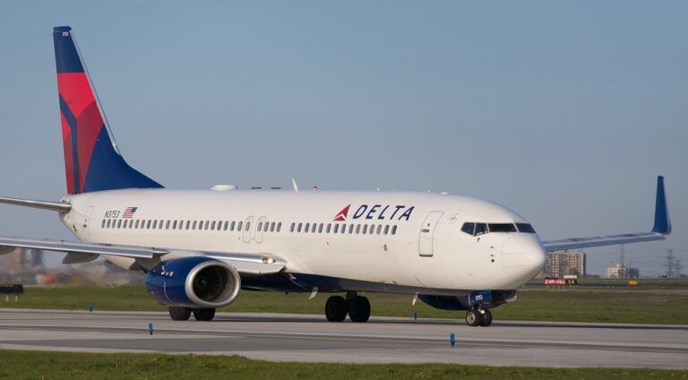 Delta aircraft after emergency landing at JFK Airport